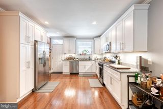 8 S POTOMAC ST, Baltimore, MD 21224