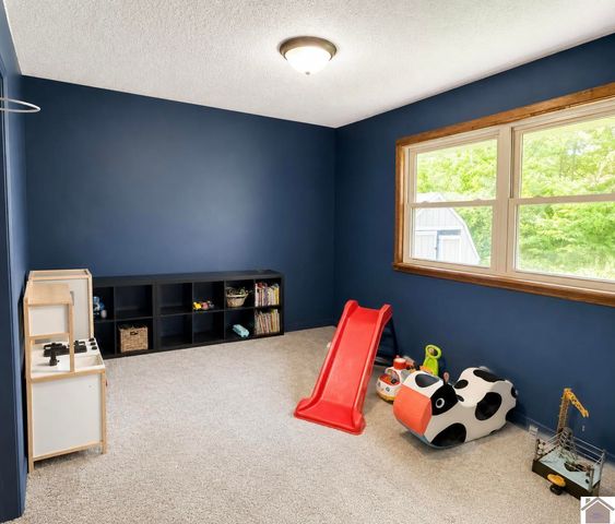 1498 Clayshire, Murray, KY 42071