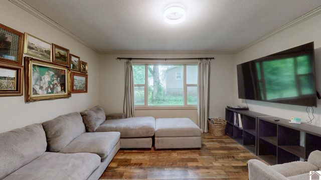 1498 Clayshire, Murray, KY 42071