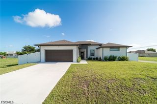 927 NE 18th ST, Cape Coral, FL 33909