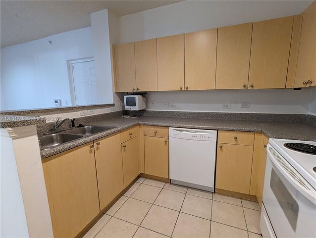 2160 E Preserve Way 107, Miramar, FL 33025