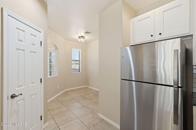 525 W Deerview Court, Green Valley, AZ 85614