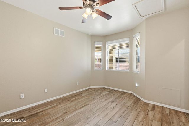 525 W Deerview Court, Green Valley, AZ 85614