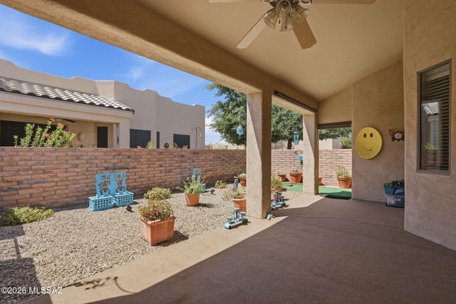 525 W Deerview Court, Green Valley, AZ 85614