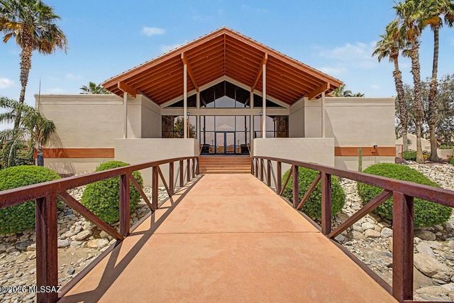 525 W Deerview Court, Green Valley, AZ 85614