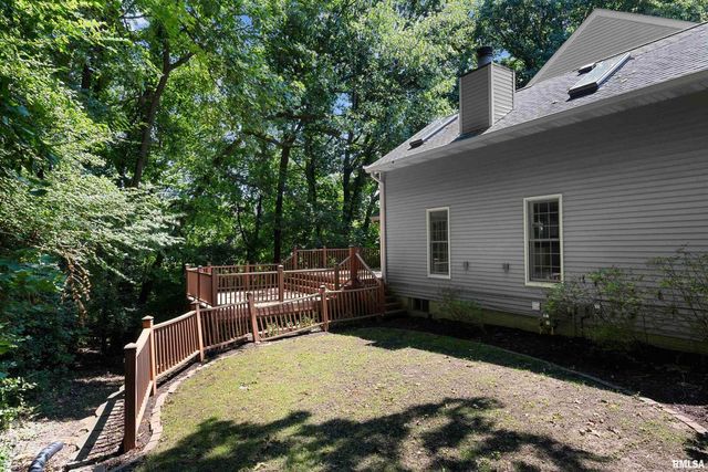 5 White Oak Court, Moline, IL 61265