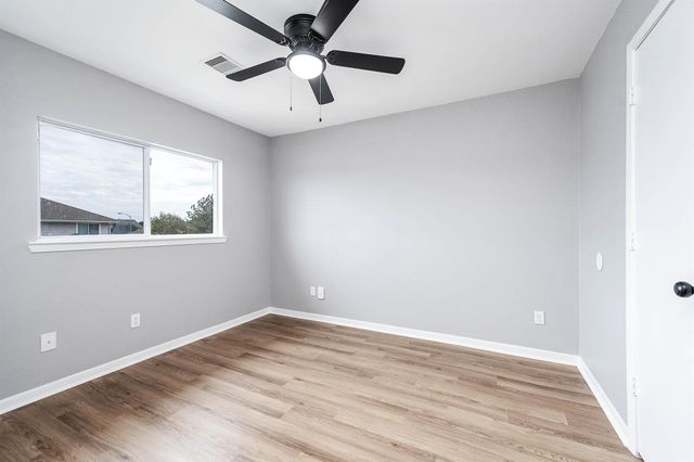 1071 Verde Trails Drive, Houston, TX 77073