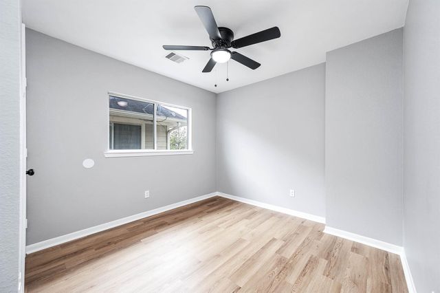 1071 Verde Trails Drive, Houston, TX 77073