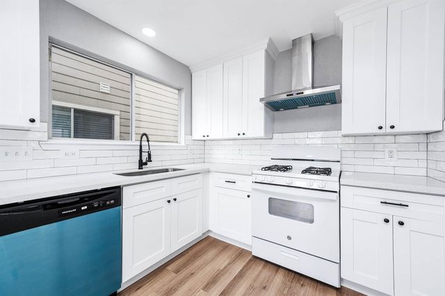 1071 Verde Trails Drive, Houston, TX 77073