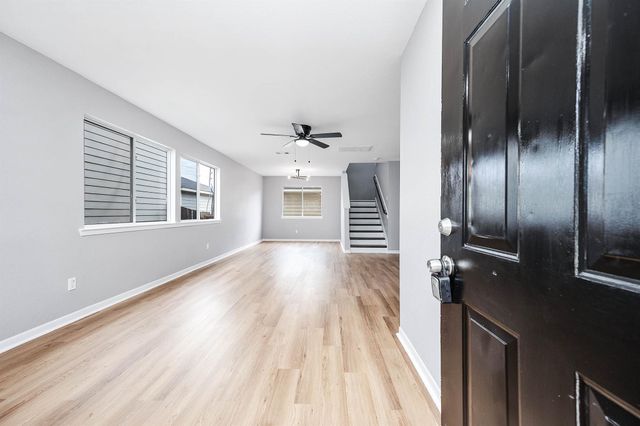 1071 Verde Trails Drive, Houston, TX 77073