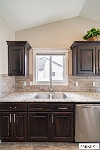 395 Rock Hill Lane, Idaho Falls, ID 83401
