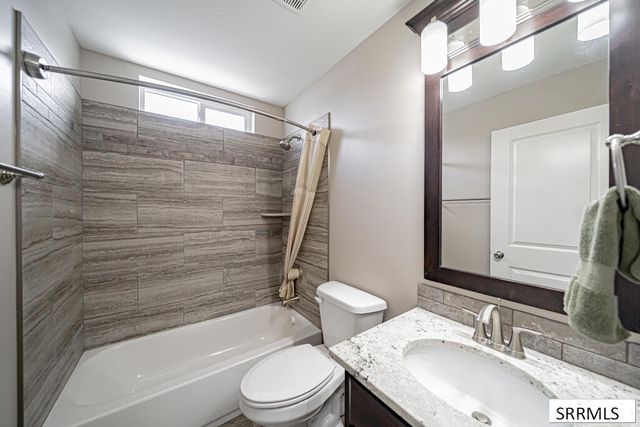 395 Rock Hill Lane, Idaho Falls, ID 83401