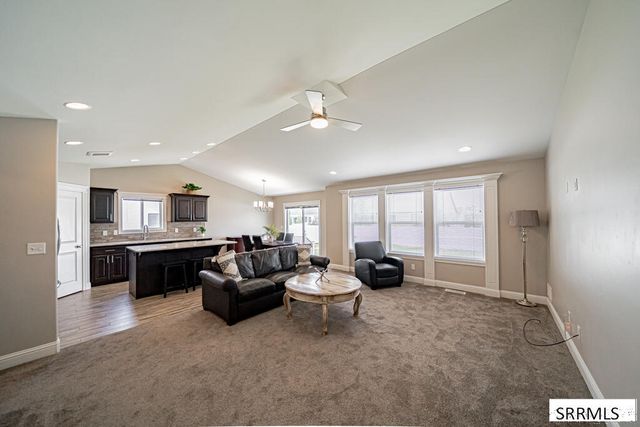 395 Rock Hill Lane, Idaho Falls, ID 83401