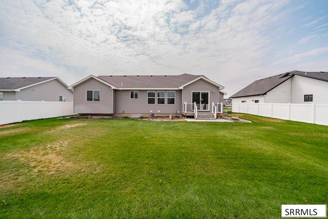 395 Rock Hill Lane, Idaho Falls, ID 83401