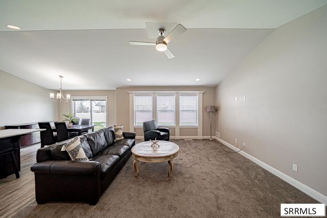 395 Rock Hill Lane, Idaho Falls, ID 83401