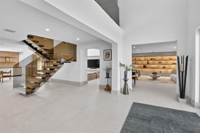 12111 NW 5th Court, Plantation, FL 33325