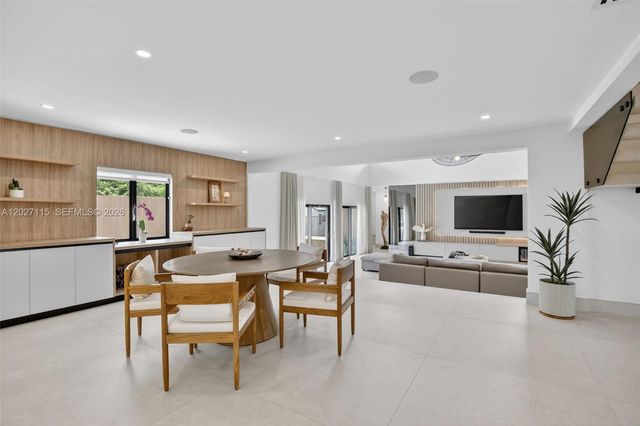 12111 NW 5th Court, Plantation, FL 33325