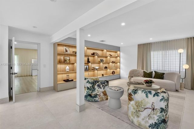 12111 NW 5th Court, Plantation, FL 33325