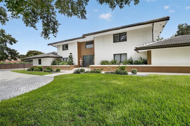 12111 NW 5th Court, Plantation, FL 33325