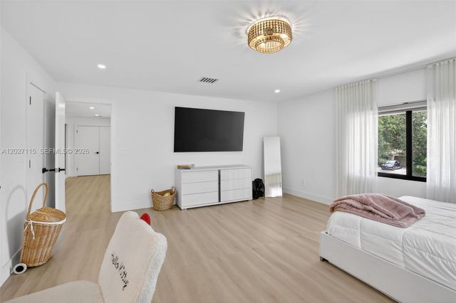 12111 NW 5th Court, Plantation, FL 33325