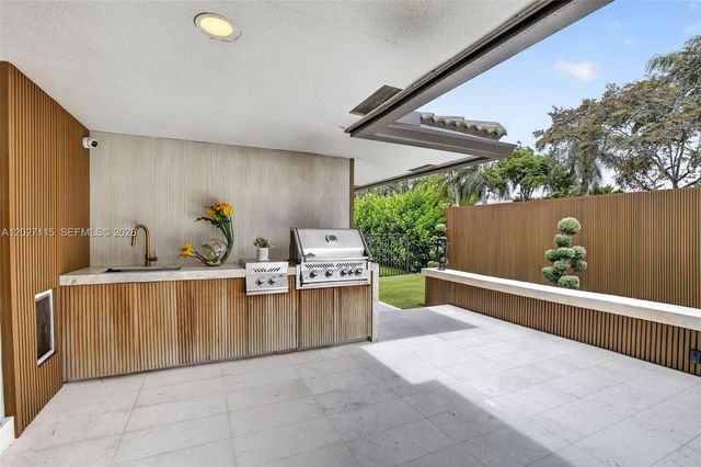 12111 NW 5th Court, Plantation, FL 33325