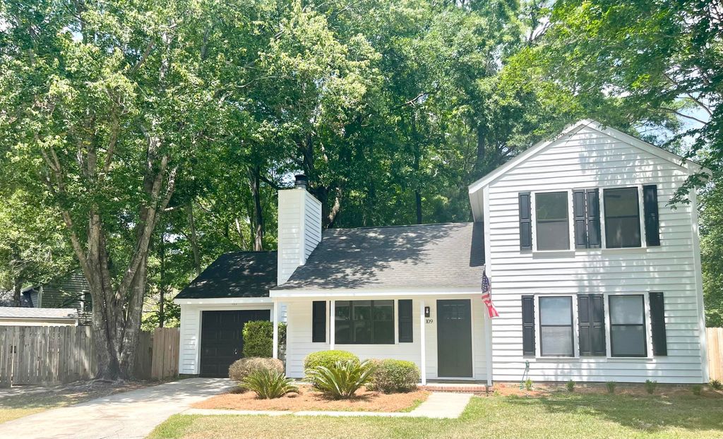 109 Edgewood Lane, Goose Creek, SC 29445