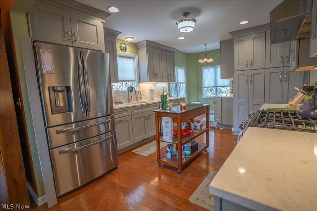 26 Aberdeen Court, Rocky River, OH 44116