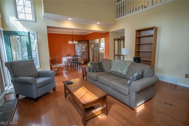 26 Aberdeen Court, Rocky River, OH 44116