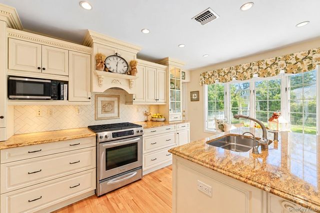 63 Birch Street, Lake Grove, NY 11755