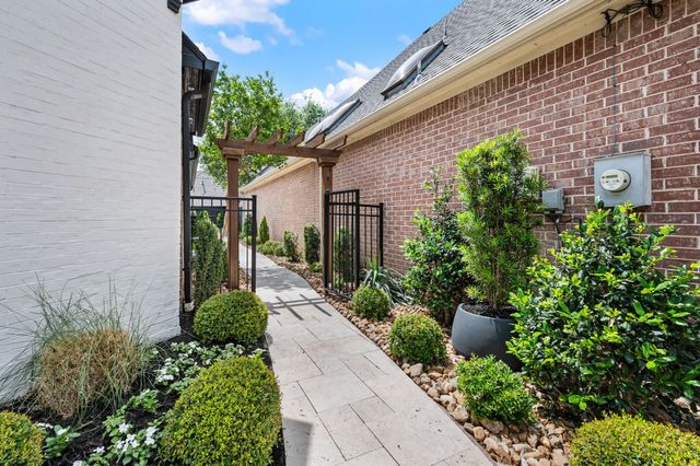 631 Chandon Court, Southlake, TX 76092