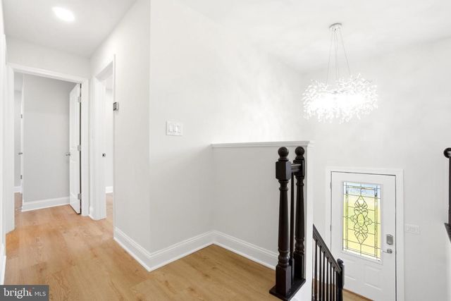 302 WEST RD, Baltimore, MD 21221