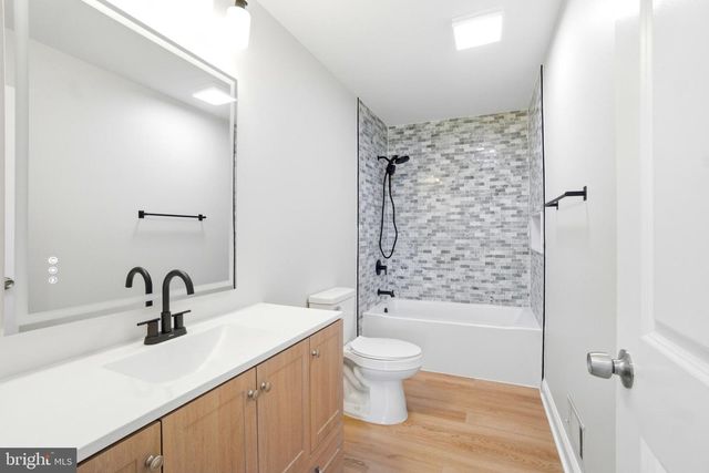 302 WEST RD, Baltimore, MD 21221