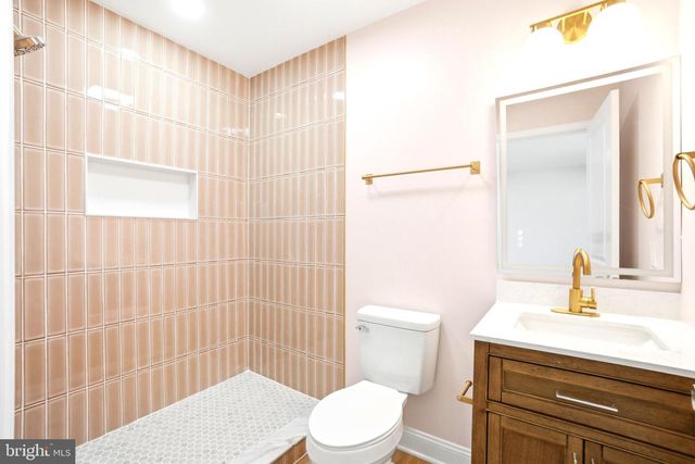 302 WEST RD, Baltimore, MD 21221