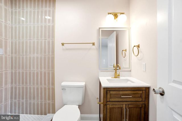 302 WEST RD, Baltimore, MD 21221