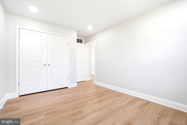 302 WEST RD, Baltimore, MD 21221