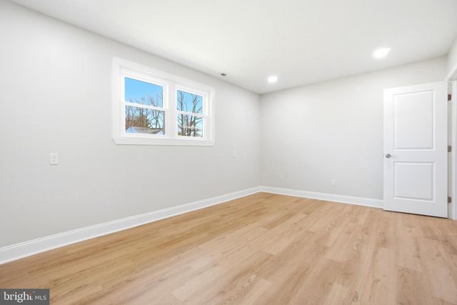 302 WEST RD, Baltimore, MD 21221