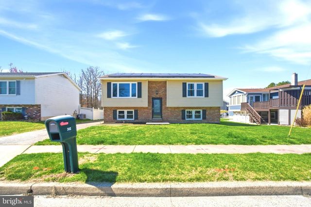 302 WEST RD, Baltimore, MD 21221