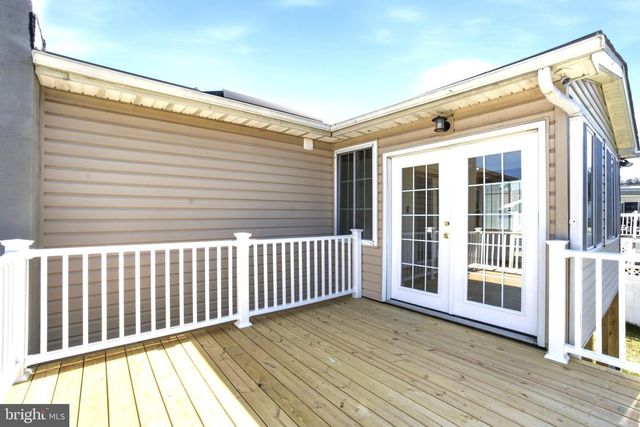 302 WEST RD, Baltimore, MD 21221