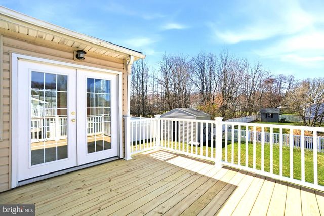 302 WEST RD, Baltimore, MD 21221