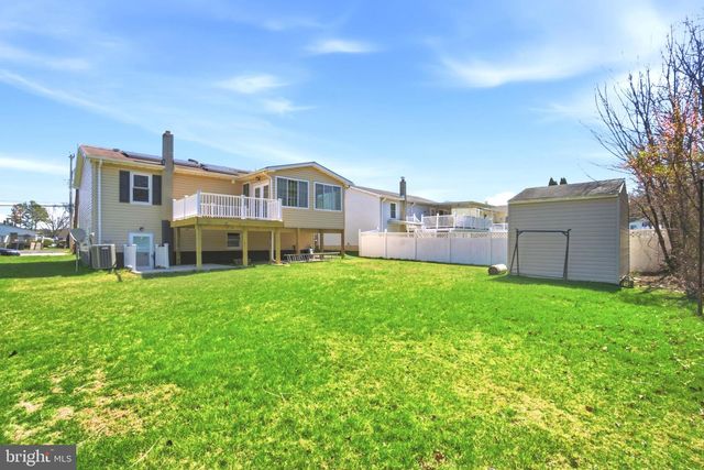 302 WEST RD, Baltimore, MD 21221