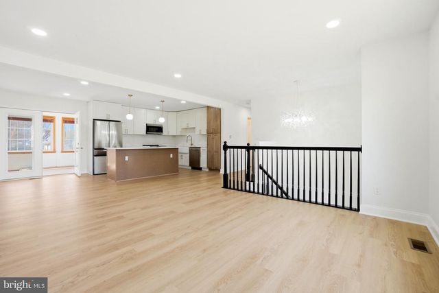 302 WEST RD, Baltimore, MD 21221