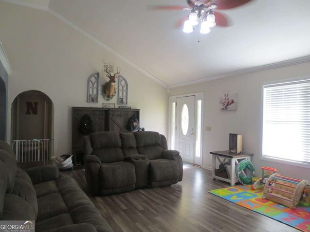 445 Southside Drive, Lyons, GA 30436
