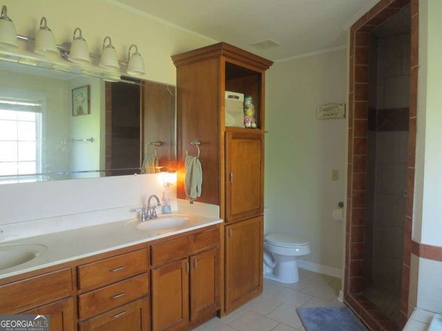 445 Southside Drive, Lyons, GA 30436