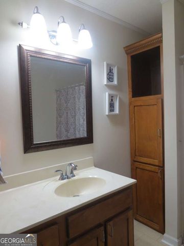445 Southside Drive, Lyons, GA 30436