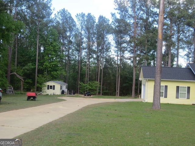 445 Southside Drive, Lyons, GA 30436