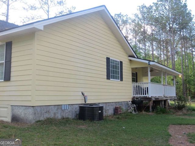 445 Southside Drive, Lyons, GA 30436