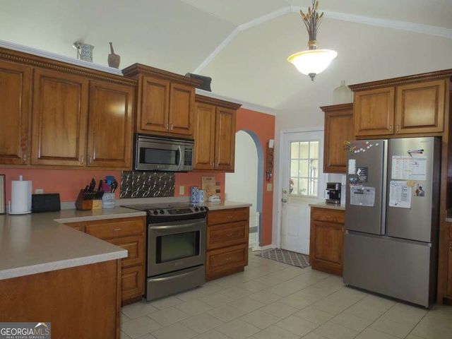445 Southside Drive, Lyons, GA 30436