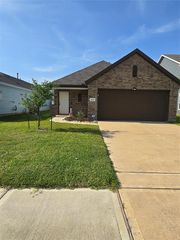 233 Laura Leigh Lane, Angleton, TX 77515
