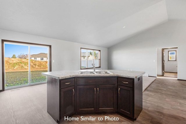 1728 BETTY JEAN LANE, Green Bay, WI 54313