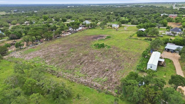 704 Fm 2657, Briggs, TX 78608